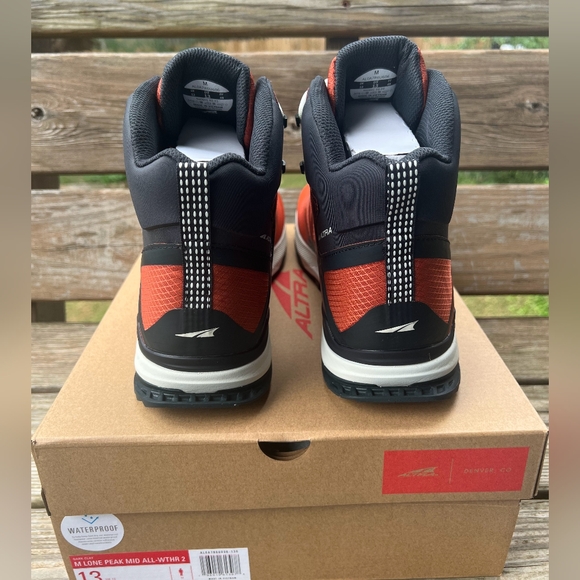 Altra Men's Dark Clay and Black Athletic Shoes - Picture 4 of 6